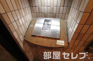 オートロックで安心ですね。