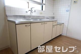お好きなコンロを置けるキッチンです。イメージ写真