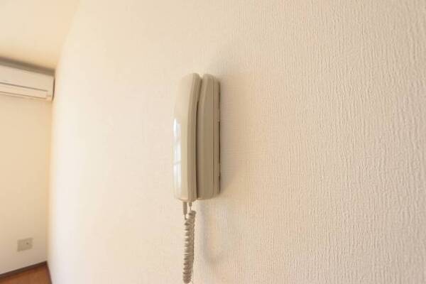 インターホンなったらこちらで確認を。