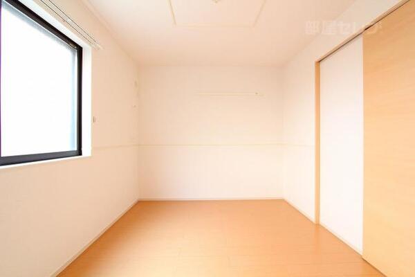 明るいお部屋です。