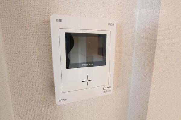 テレビモニターホンで来客時も確認することができます。