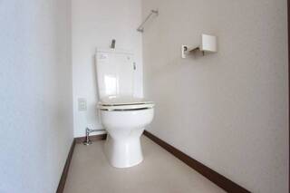 清潔感のあるトイレです