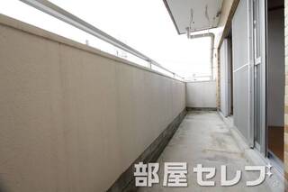 広いバルコニー。