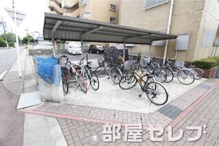 自転車置場。