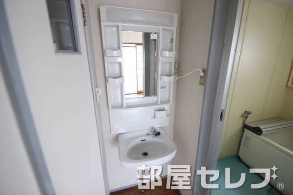 独立洗面あります。