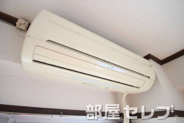 冷暖房エアコン。（残置物）