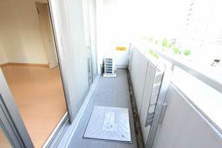 広く使えるバルコニーです