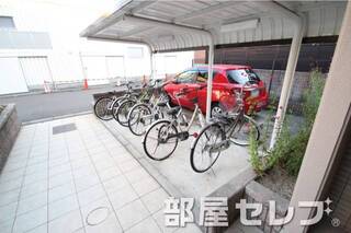 駐輪場。