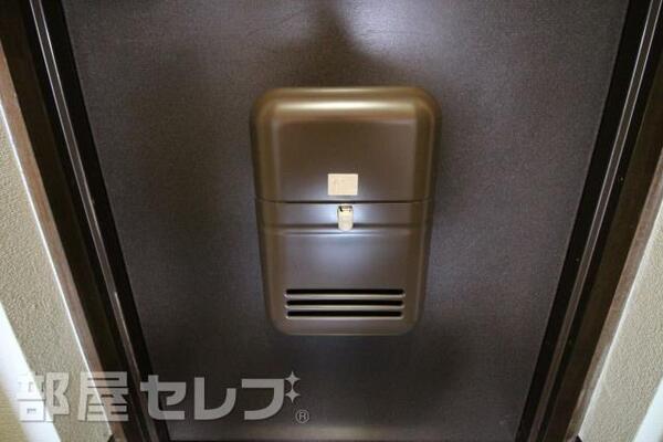 郵便受けも付いております。