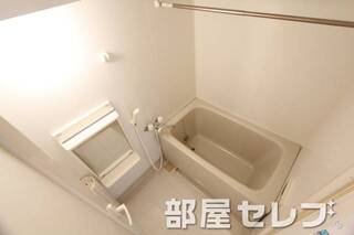 バスルームでごゆっくり。