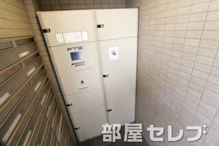 宅配ボックス便利ですよ。