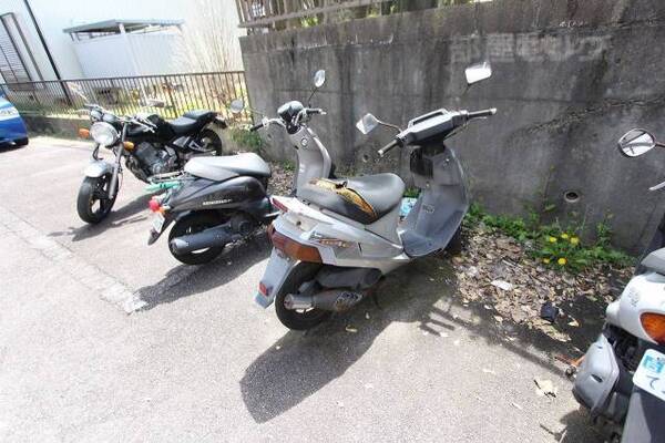 バイク置場も完備しています。
