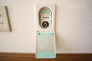 ガスコックあり。ガスファンヒーターが使えます。