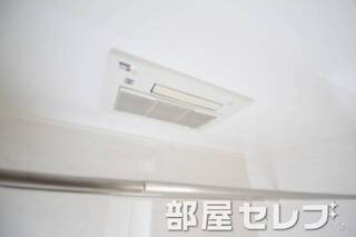 浴室乾燥機。