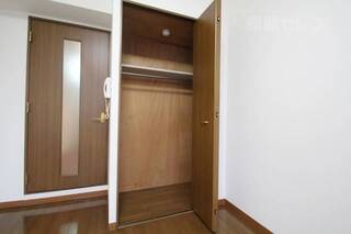 ※302号室内装写真参照