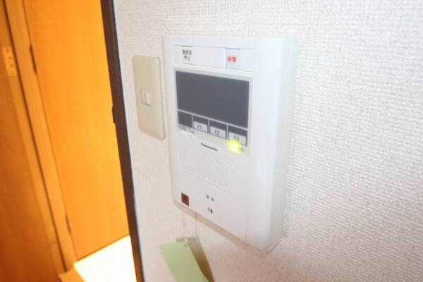 インターホン付きです。