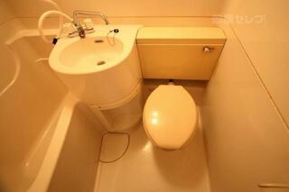 ユニットバスなので掃除が楽です。