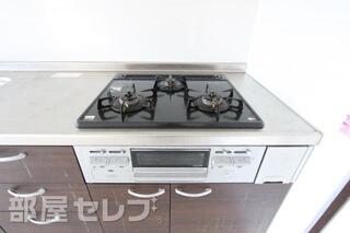 リビングの隣のお部屋です。