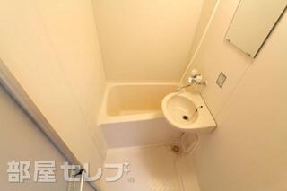 シンプルな浴室ですね