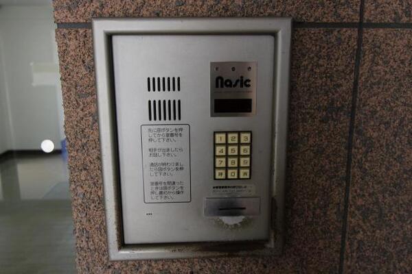 オートロックなので安心です。