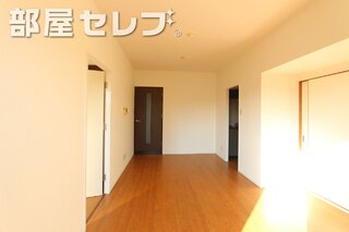 洗濯機置き場はこちらへ。