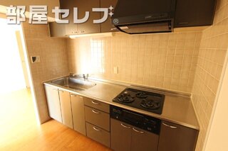 シューズボックス。
