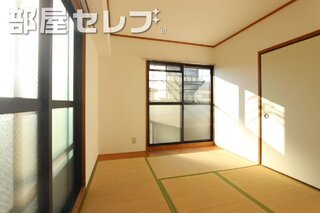 駐輪場。