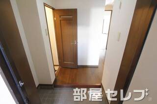 玄関からの写真です。