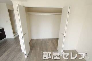 広々クローゼットでお部屋スッキリ　イメージ写真