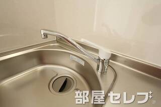 キッチンシングルレバーハンドル便利です。イメージ写真