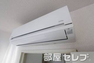 冷暖房エアコン。他号室の写真です。