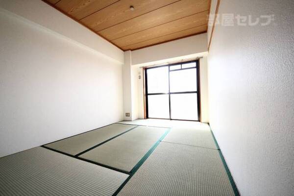 601号室の写真を使用