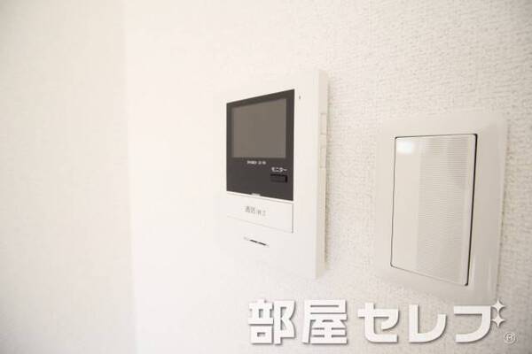テレビモニター付きで誰が来たかわかります。