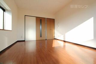 広くて使いやすいお部屋です。