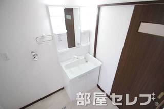 洗髪洗面化粧台。