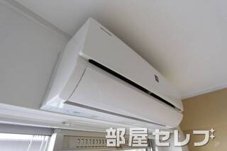 冷暖房エアコン。