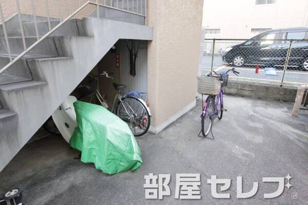 自転車置場。