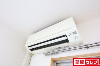 冷暖房エアコン。