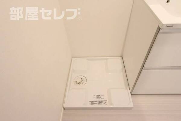 室内洗濯機置場あり。