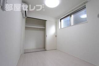 収納ありのシンプルなお部屋です。