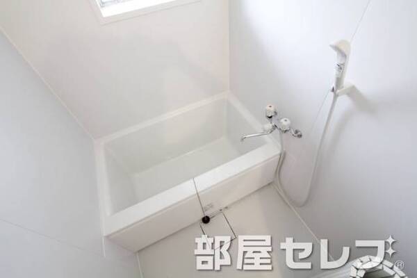 綺麗なバスルーム。（203コピー）