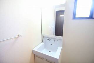 ※写真は別の部屋のものです