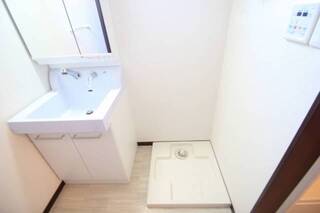 ※写真は別の部屋のものです