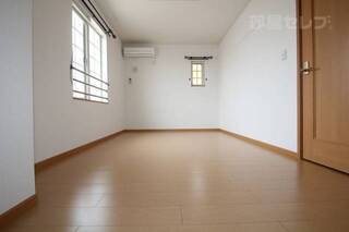 のんびり過ごせるお部屋です