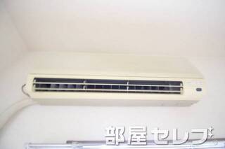 きれいで新しそうなエアコンです。