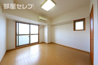 床もぴかぴかで快適です。