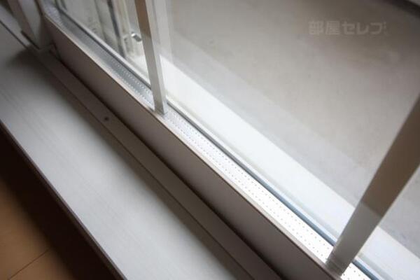 防犯ガラスですよ。