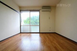 明るいお部屋です。