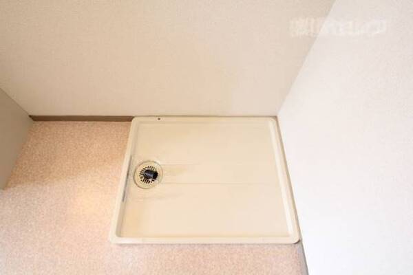 屋内洗濯機置き場です