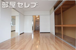 白基調のお部屋です。